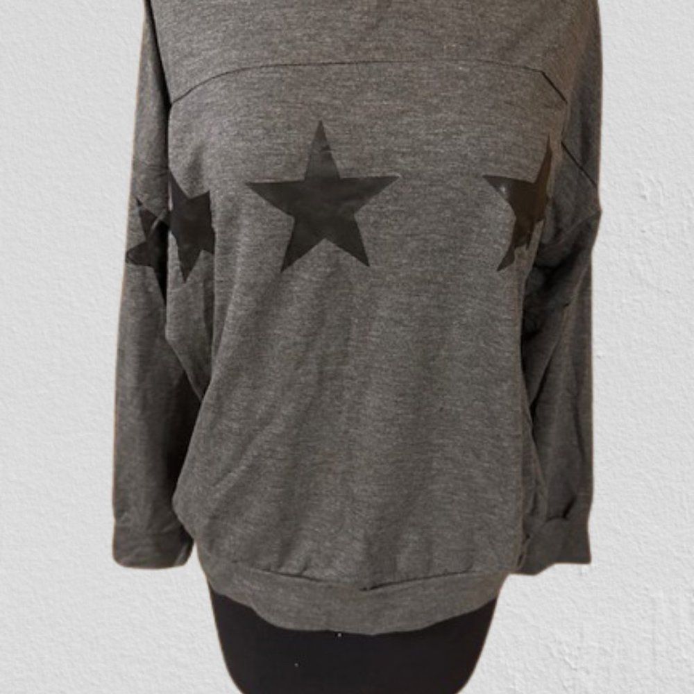 Hippie Chic Grey with Stars Crew Neck Sweatshirt  4261  Medium  NWT Boutique